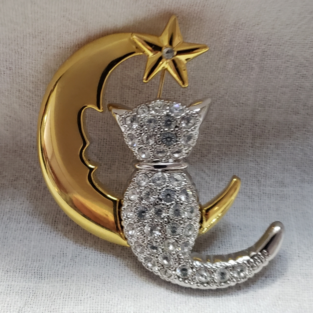 Vintage 1970s Goldtone And Silvertone Cat On The Moon Brooch 16$
